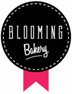 Coffee & More serveert gebak van Blooming Bakery - Onze bakkerij is een sociale onderneming waar brownies en ander lekkers met zorg en liefde wordt bereid door cliënten van hulporganisatie Fier, slachtoffers van geweld. Onder begeleiding van gekwalificeerde bakkers en vrijwilligers krijgen zij de kans hun talenten te ontdekken en zich verder te ontplooien. Met jouw bestelling steun je hen in het opbouwen van een mooie toekomst zonder geweld.